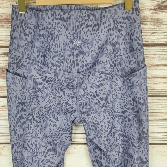 Athleta Womens Small Salutation Stash Pocket II Tempest Violet Capri Leggings - Picture 7 of 9